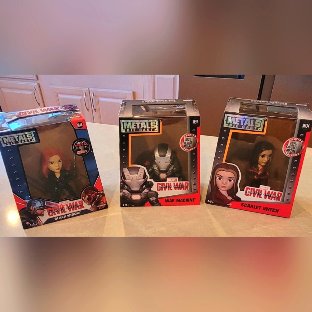 Metals Die Cast Marvel Collectibles, Civil War, Captain American.